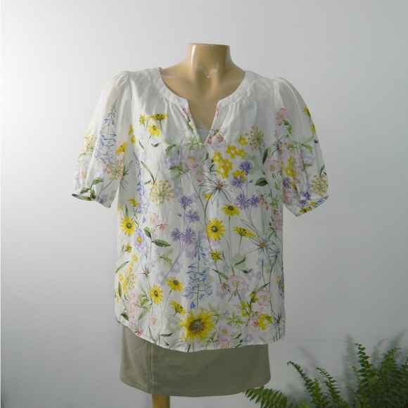 Talbots Tops - Talbots Floral Blouse Womens Medium White Wildflower Puff Sleeve Cotton Lined